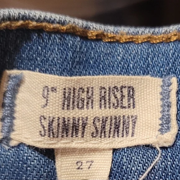 Madewell 9" High Riser Skinny Skinny Jeans Size 27 Distressed 29W / 28" Inseam - Picture 6 of 7